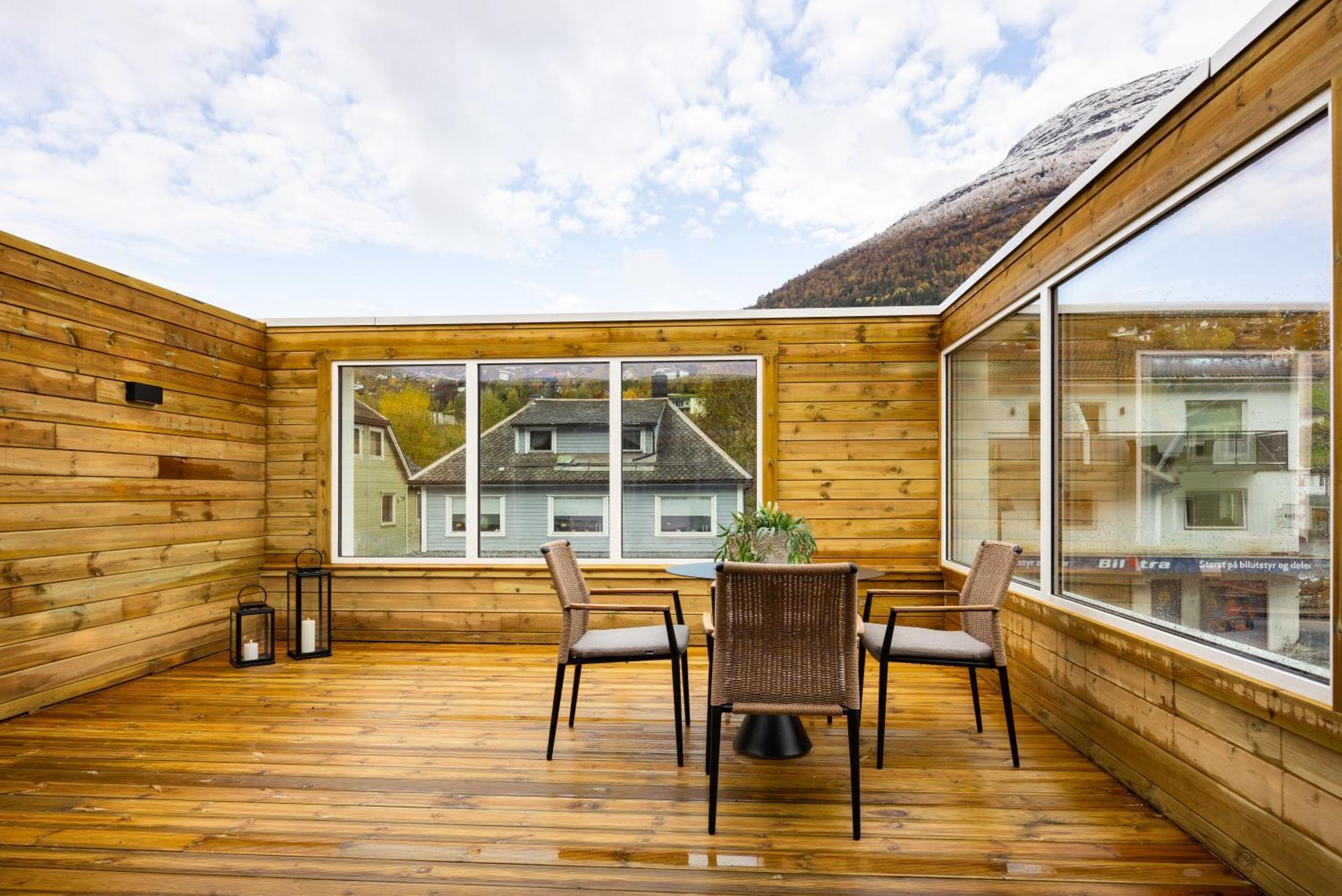 Stryn House - Hotel & Apartments מראה חיצוני תמונה